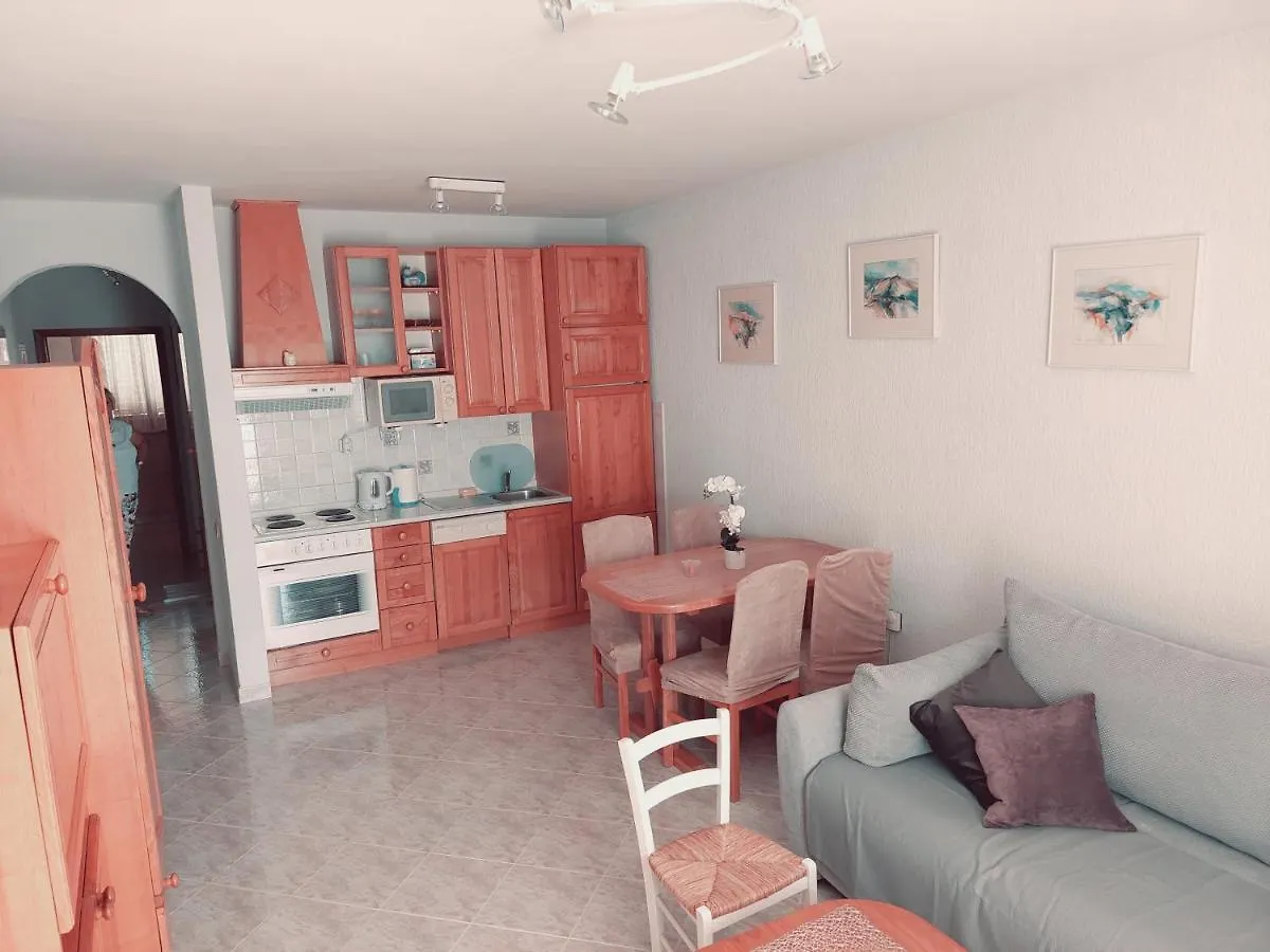 Ciro Apartment With Free Parking